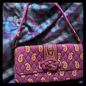 Small but long shoulder bag